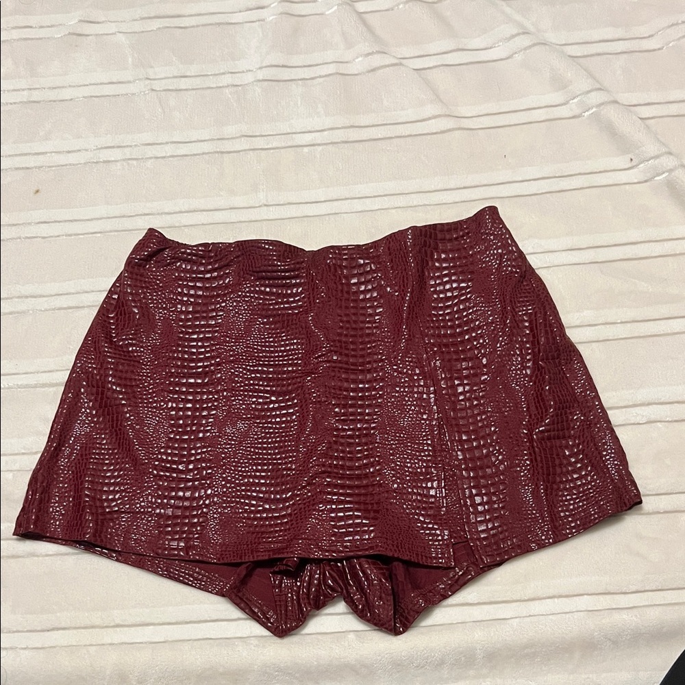 Elegant Maroon Textured Women's Skort